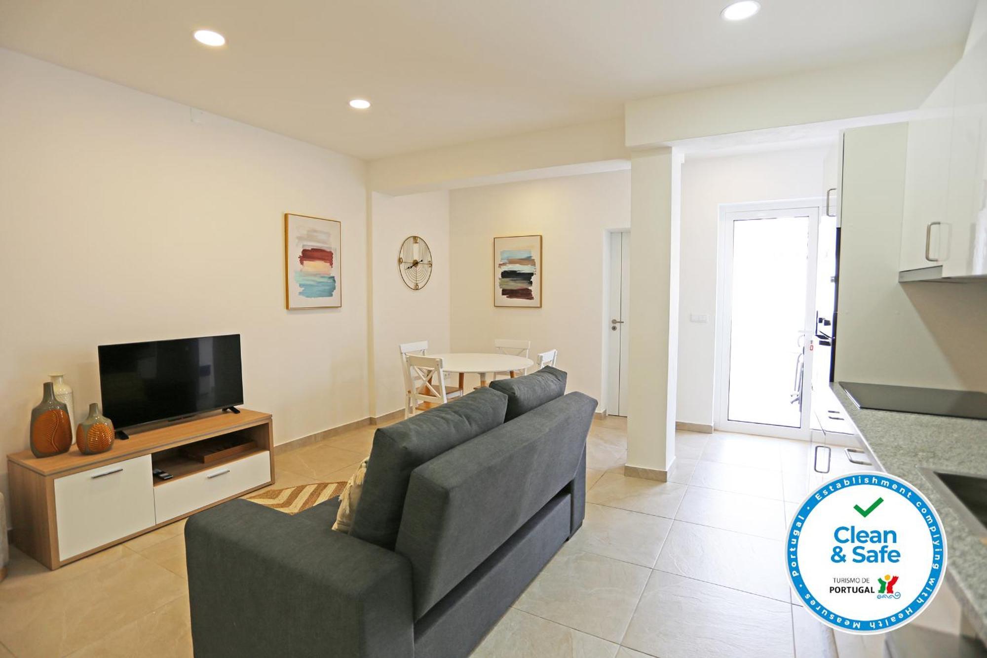 B88 - Mendonca Street Apartment Lagos Bagian luar foto