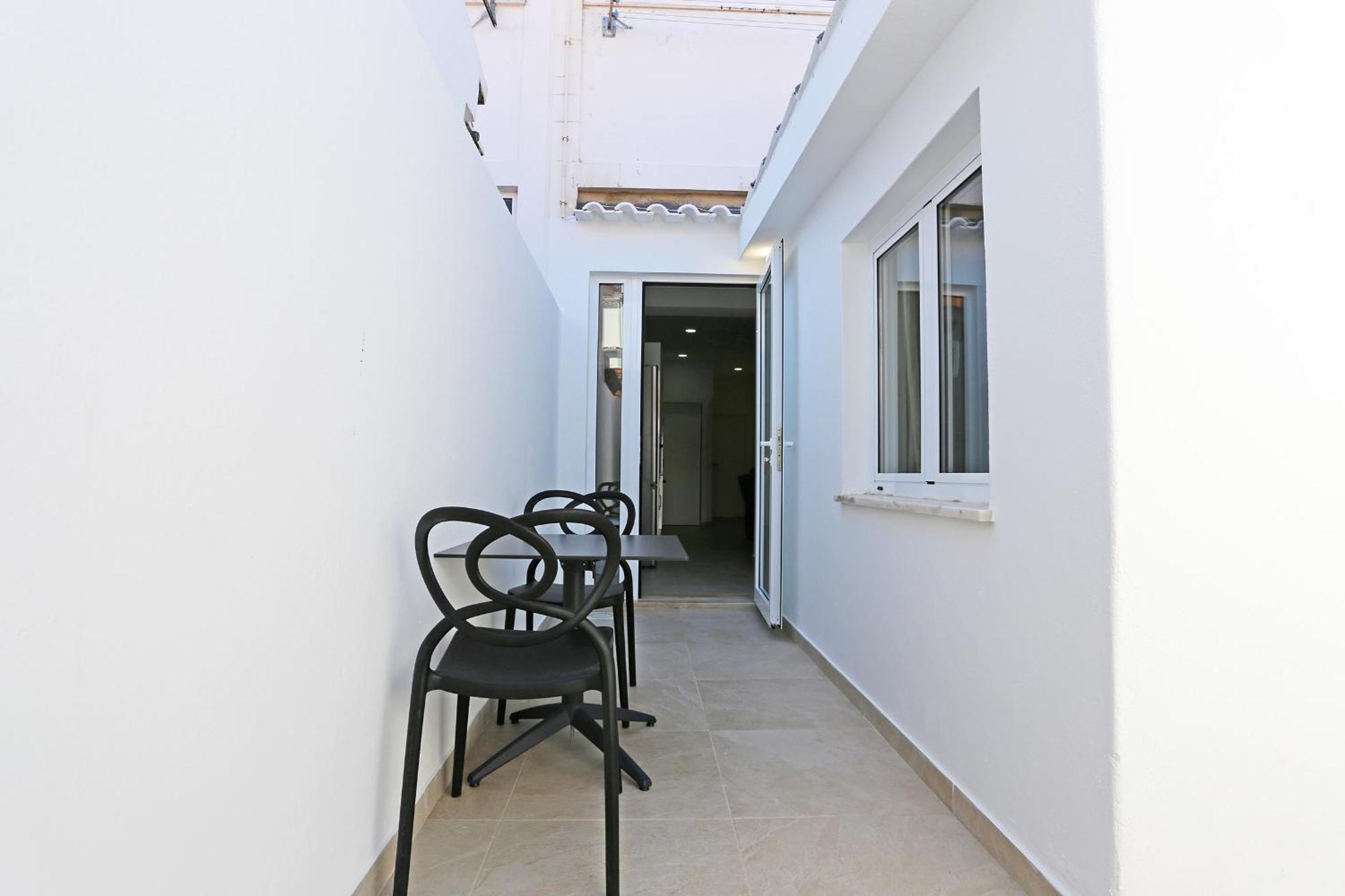 B88 - Mendonca Street Apartment Lagos Bagian luar foto